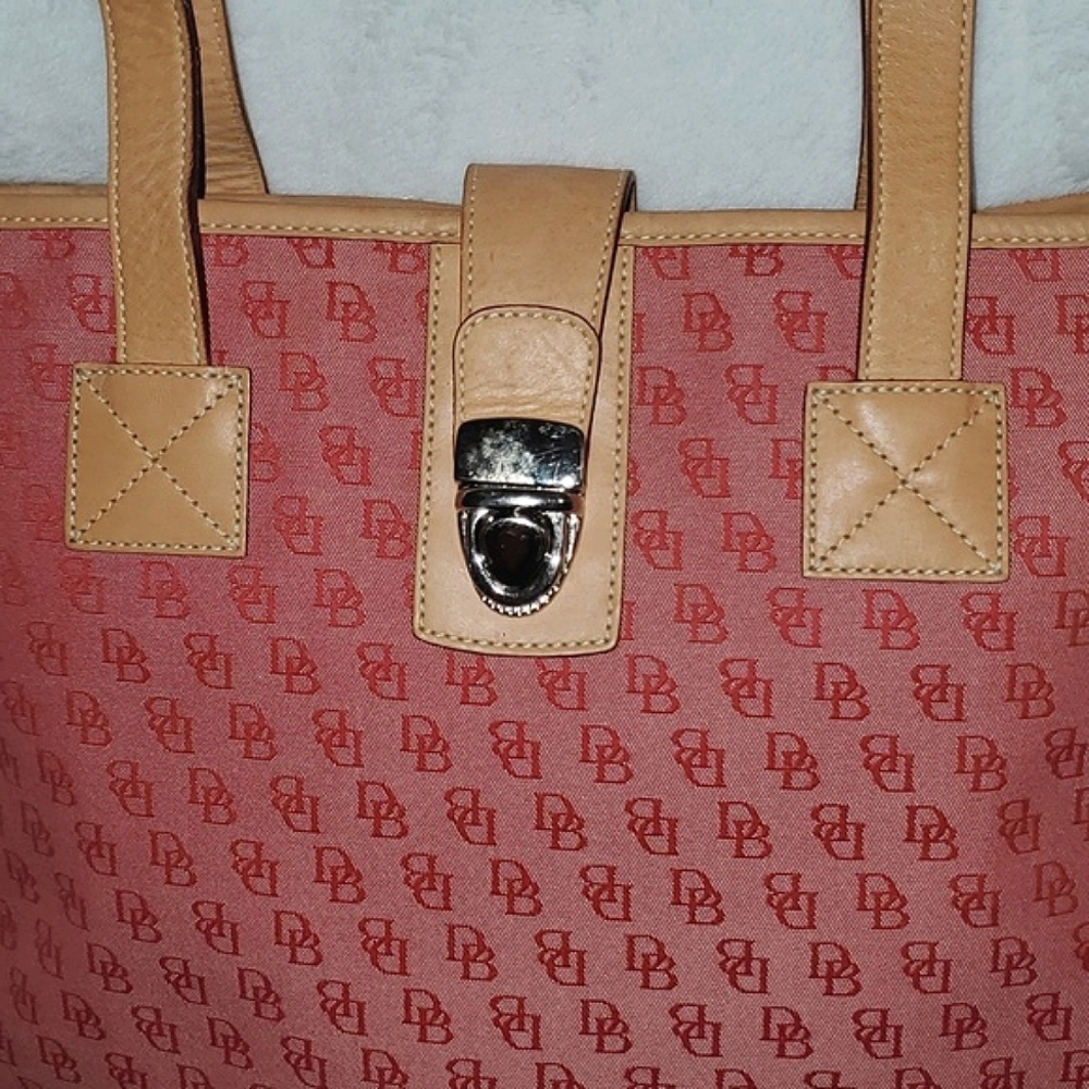 Dooney & Bourke Medium Shopper Tote &  Zippered Pouch Set - Picture 6 of 16